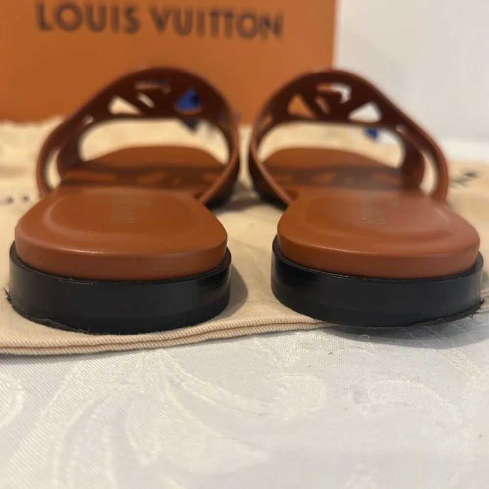 JUST LIKE NEW! LV Isola Flat Mule. EU 39 - Picture 11 of 15